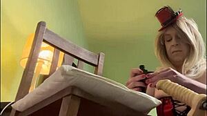 Alikat2 and the oak chair