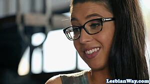 Spex teen 18+ scissoring milf