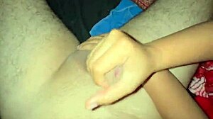 i gve my roomate a handjb so he waks up n gos to clas