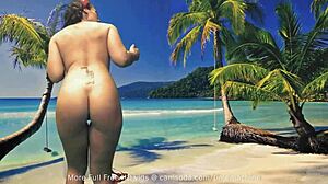 Curvy amateur masturbates with glass dildo on webcam.