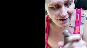 fl sw love camera outdoor blowjob and cum spitting in public car