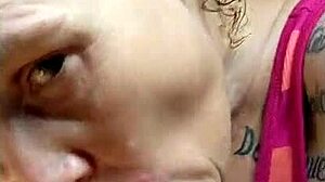 fl sw love camera outdoor blowjob and cum spitting in public car