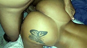 Dando meu rabo de manhã cedo pro meu vizinho completo no xvideos red