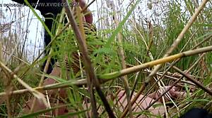 动漫Hentai女孩赤裸被绑在紧身捆绑场景中