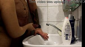 Helping with that morning boner in anime 😏