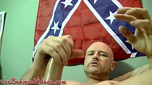 all tony had to do is sit back and relax so joe can suck him 😏