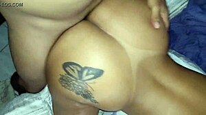 Dando meu rabo de manhã cedo pro meu vizinho completo no xvideos red