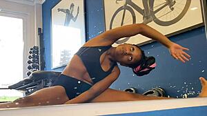 Exibicionista safada na academia