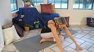 Flexibility stretches for cheerleaders!