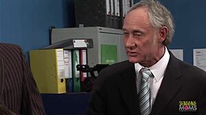 Chunky brunette takes it balls deep! Skinny blonde milf rides hard!