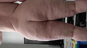 Whitecleverbbw whips herself on jan 20 2024 with big ass.