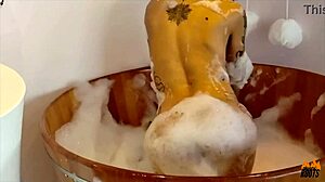 Tattooed Brazilian Amateur Masturbates In Ofuro During Photo Shoot