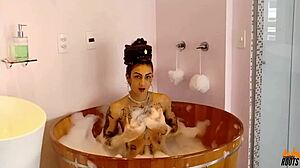 Tattooed Brazilian Amateur Masturbates In Ofuro During Photo Shoot