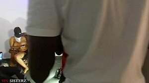 सौतेला भाई ने सौतेली मां की वाइल्ड चुदाई जासूसी की 😈