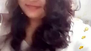 Sona Bhabhi shows nipples on Bigo live