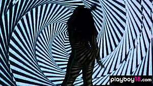 Muscular black panther ana foxxx presenting a sensual striptease