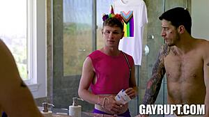 Pride Dylan Hayes och Ty Roderick i hardcore gay-action 😈