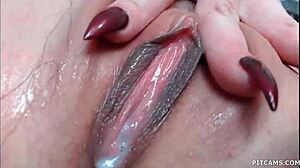 Hot Brunette Plays With Her Pussy On Webcam!