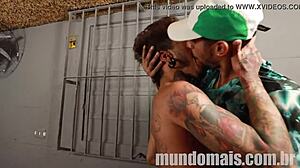 Seks Odasında Sert Fisting Aksiyonu