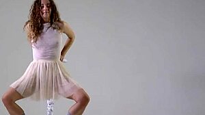 Flexible Teen 18+ Urusula Fe Shows Off