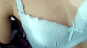 أدخل الغرفة وأجبرها على النيك