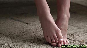 Kinky Babe Receives Facial In High Definition