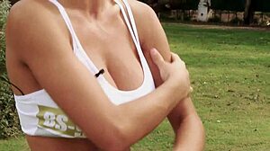 Cinthia Fernandez Arm Exercise Routine