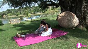 Viv Thomas Lesbian Hd - Blonde And Brunette Babes Having Sex At The Garden