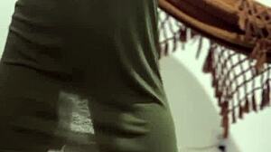 i love showing my pussy and jumping on cock