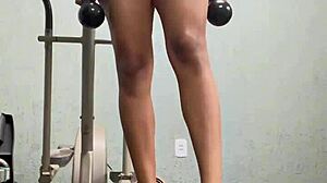 corajosa watches brave pussy licking in gym