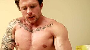 Gay Hunk Gives Head And Fucks