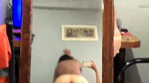 La novia de mi amigo cabalgando en mi pija