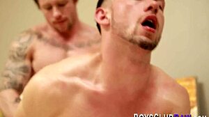 Gay Hunk Gives Head And Fucks