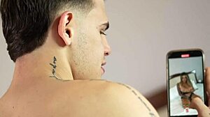 Sara Blonde infiel seduz com garganta profunda para esconder o caso.