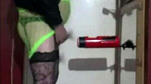 Watch Crossdresser Masturbate with Machine!