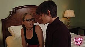 Mačeha na divjem počitniškem seksu serija