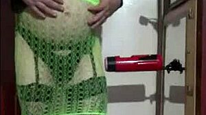 Watch Crossdresser Masturbate with Machine!