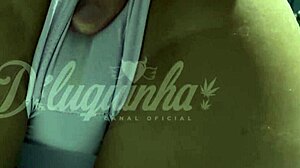 Minha empregada safadinha ficou querendo putaria na hora do serviço