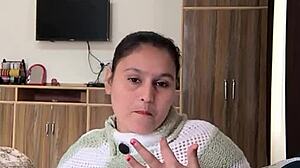 स्किनी इंडियन ब्राइड हार्ड वेडिंग नाइट फक में मॉन्स्टर कॉक डीप लेती है।