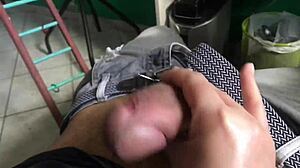 Eating little aunt's pussy and blowjob on iphone!