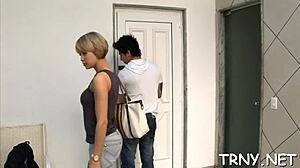 Azione pompino hardcore con splendide trans