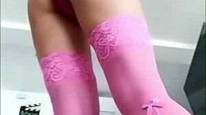 Adoro assistir Alexa Tomas se masturbando suja com brinquedos sexuais.