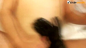 Трахаю мужа в чулках пока он не кончит