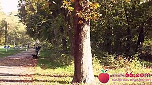 Hej, hočeš videti čudno nemško babico Rubina, kako vzame ogromen kurac?