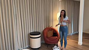 Big-titty coworker Hailey Rose skips condom on business trip hookup