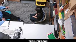 Penelope reed avoids police with blowjob to guard 😏