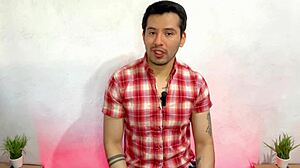 Straight guy lets his gay friend suck his 23cm monster cock