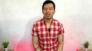 Straight guy lets his gay friend suck his 23cm monster cock