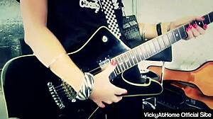 Hot blonde vicky vette rubs pussy and gives titjob