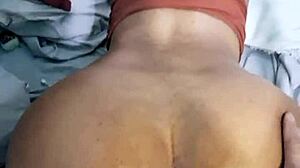 Deliciosa culona colombiana se deja abrir el ano y correr dentro por su hijastro